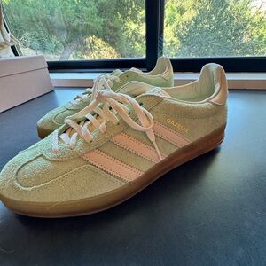 Adidas Gazelle Indoor "Semi Green Spark" sneakers, size Women’a 11
